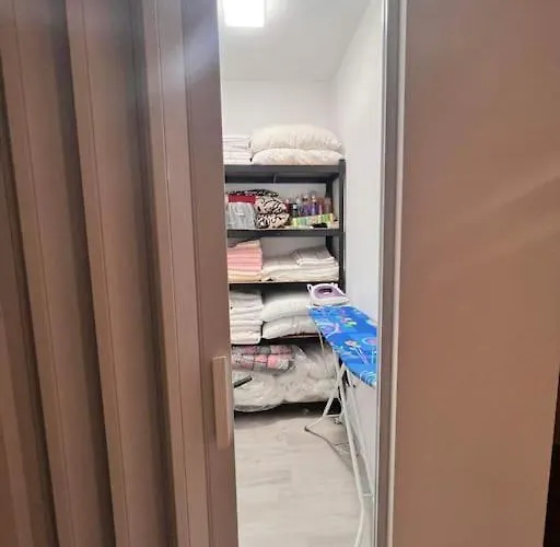 The Tower - Lovely @ Royal Towers Apartment *