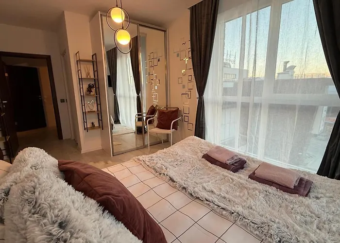 The Tower - Lovely @ Royal Towers *